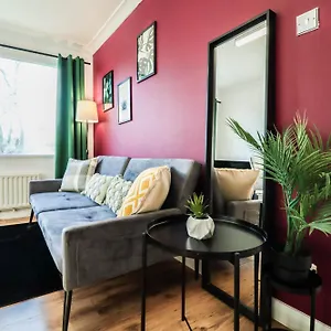  Apartment Free Parking, 1 Bedroom Close To Heathrow